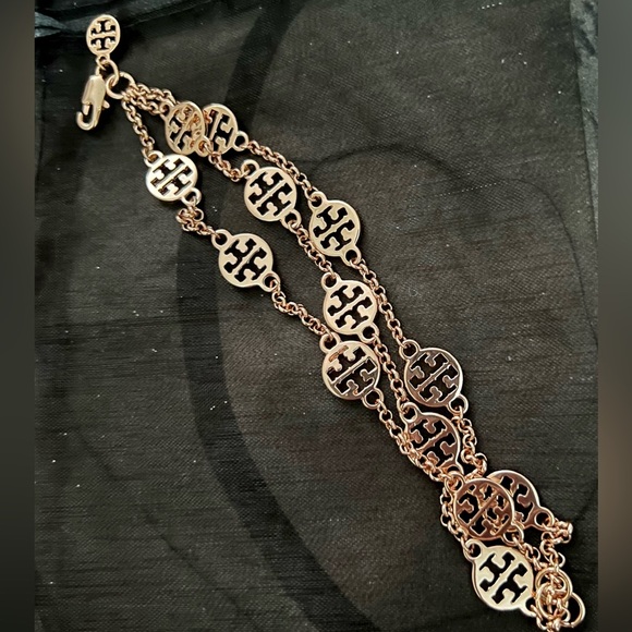 NWOT Tory Burch Authentic Rose Gold Signature Logo 3 Strand Logo Bracelet - Picture 8 of 14